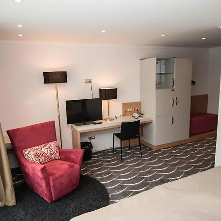 Hellers Krug 3* Holzminden